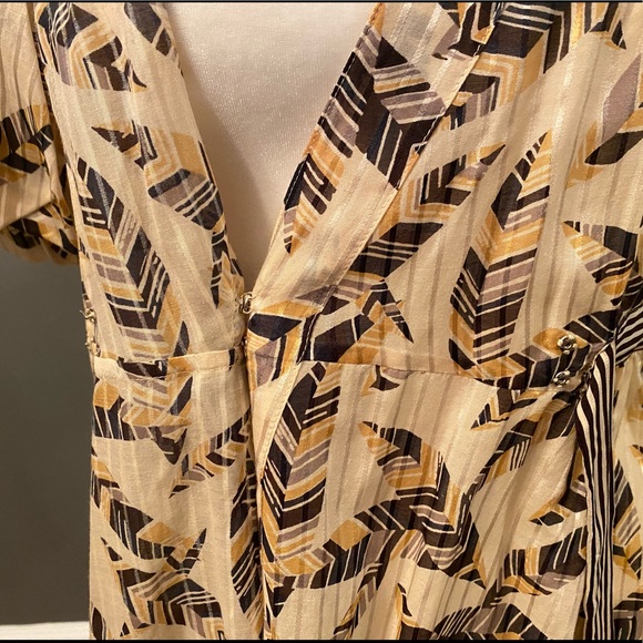 BCBG Maxazria print blouse - Picture 4 of 7